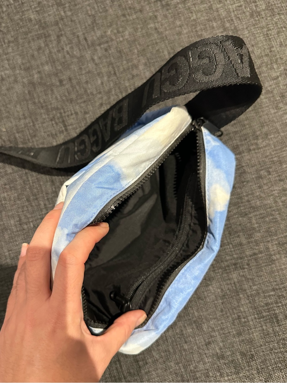 Baggu Camera Crossbody - Cloud print - Picture 8 of 8